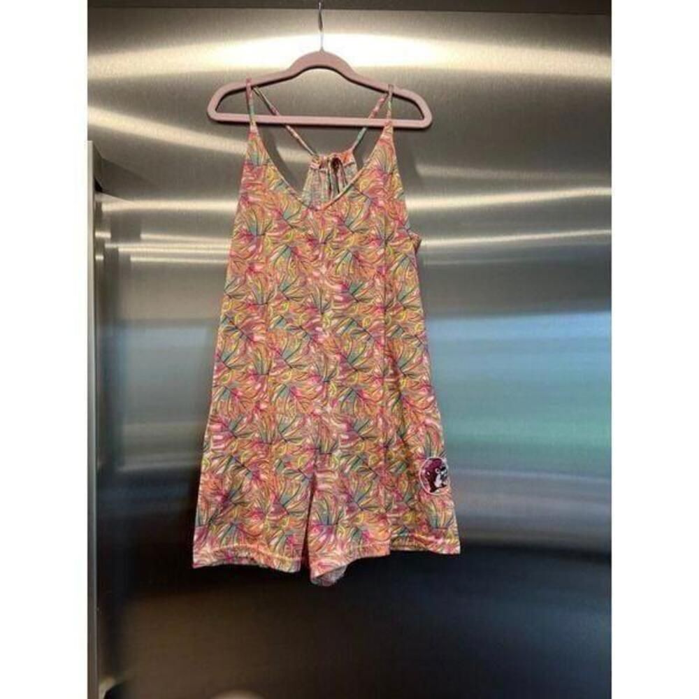 Buc-ee's Leaf Romper woman’s size XS‎